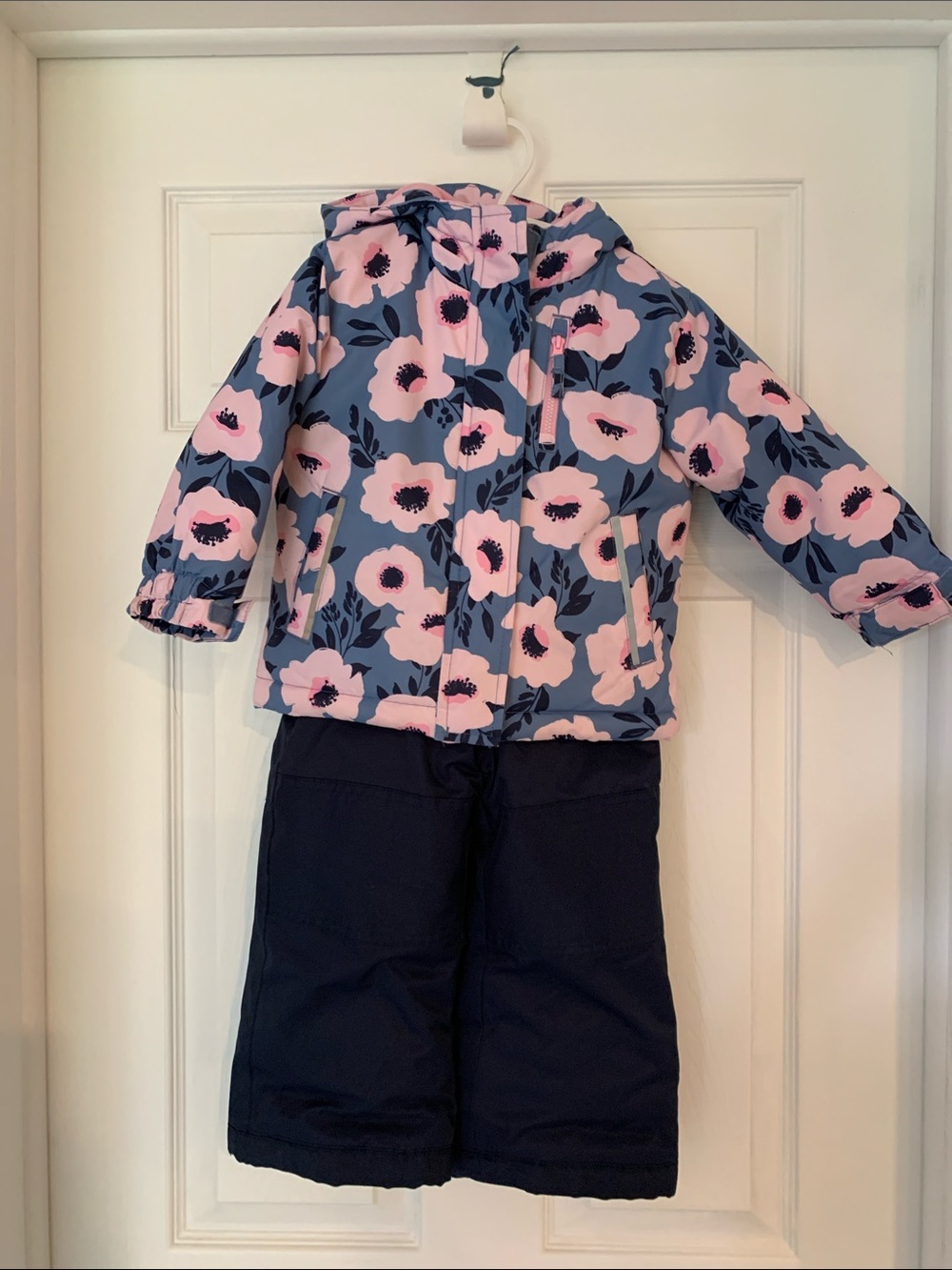Girls Floral Hooded Puffer Jacket in Light Pink on Blue